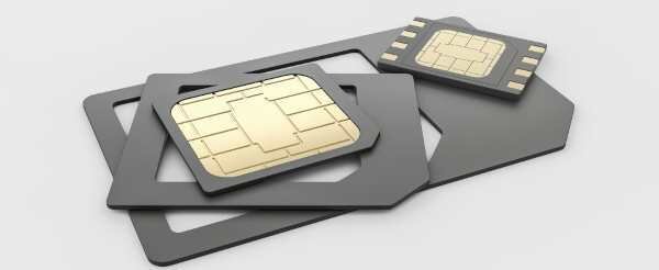 Can I simultaneously use my SIM card and an eSIM?